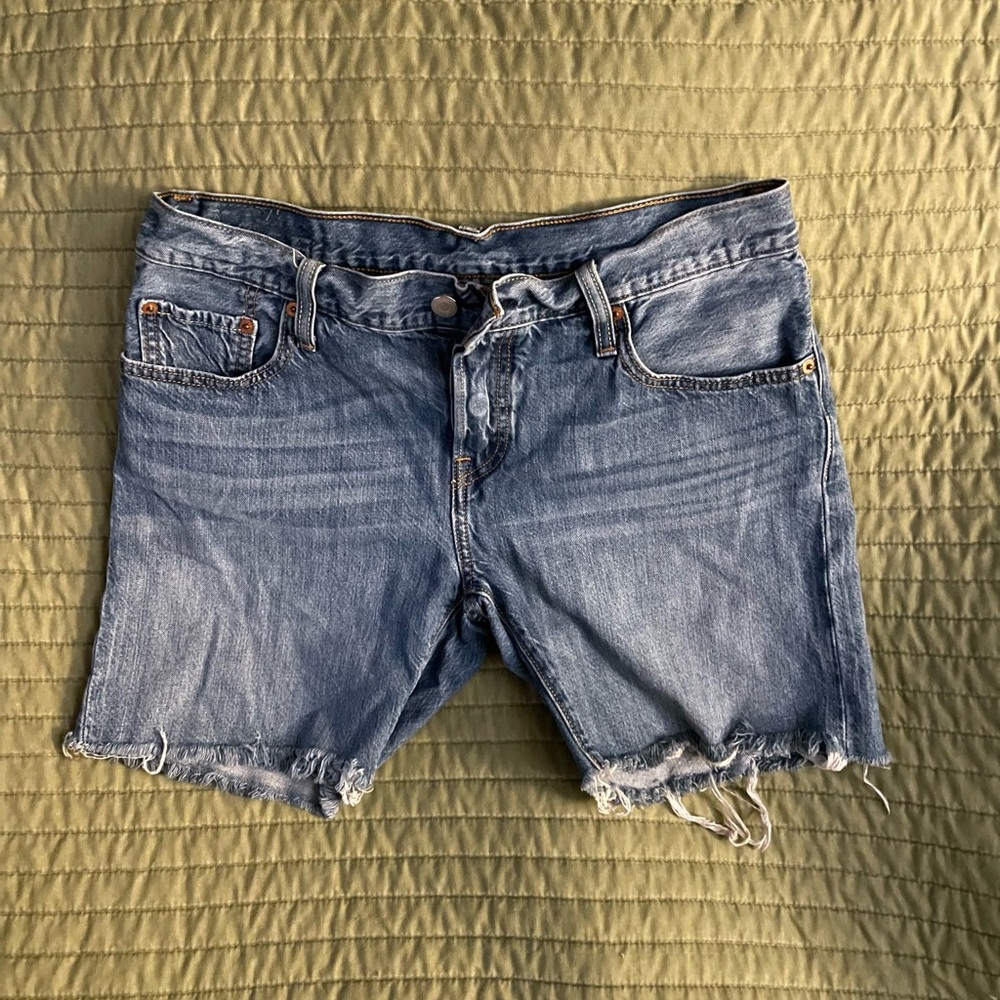 Vintage Levi’s (𝕊𝔸𝕃𝔼)